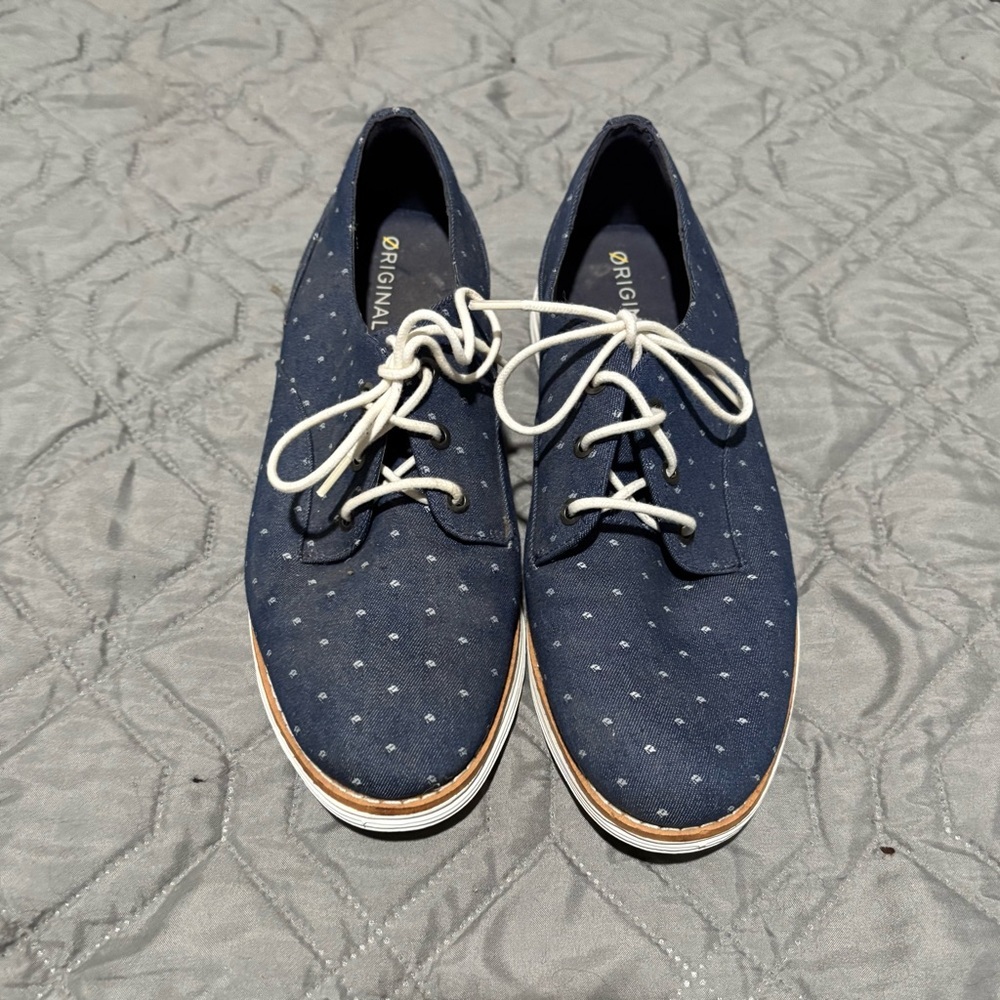 Cole Haan Women's Stitchlite Oxford Polka Dot Blue Flats​